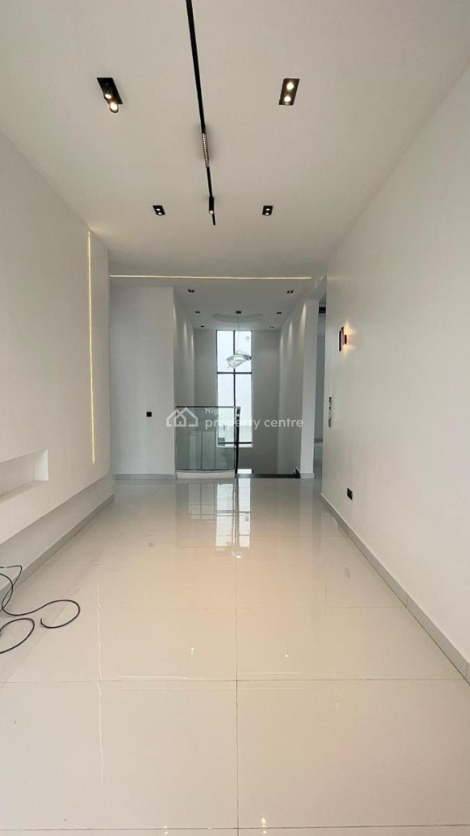 5 Bedroom Fully Detached Duplex, Garden Area and Peaceful Estate Chevron Alternative, Lekki, Lagos, Detached Duplex for Sale