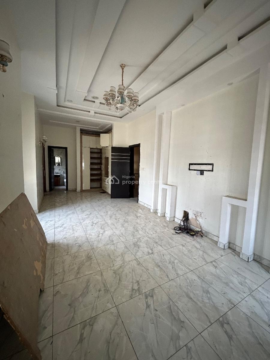 Well Maintained & Spacious Master Bedroom Selfcon Wit Personal Kitchen, Osapa, Lekki, Lagos, Self Contain (single Rooms) for Rent