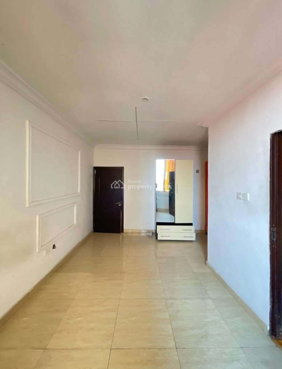 Well Built Fully Serviced 3 Bedroom Apartment, Osapa, Lekki, Lagos, Flat / Apartment for Rent
