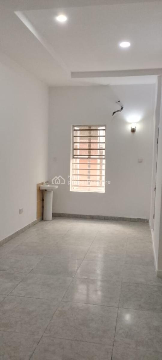 Spacious and Luxurious 2 Bedroom Flat, United Estate, Sangotedo, Ajah, Lagos, Flat / Apartment for Rent