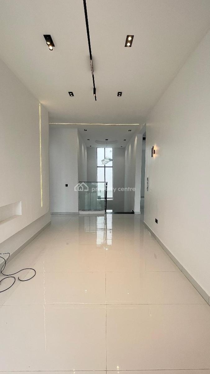 Luxury 5bedroom, Chevron, Lekki, Lagos, Detached Duplex for Sale