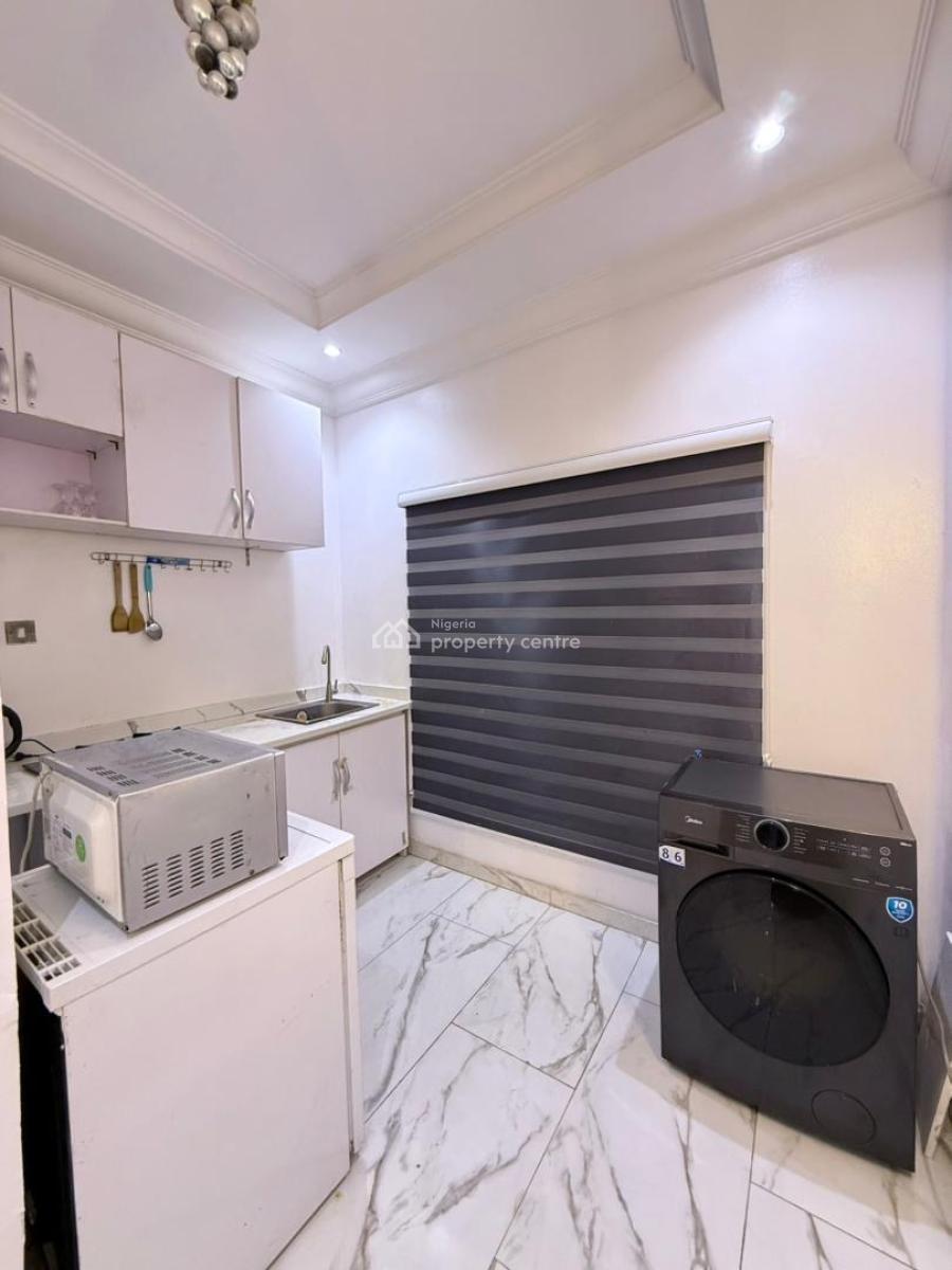 Fully Furnished Studio Apartment, Osapa, Lekki, Lagos, Flat / Apartment for Rent