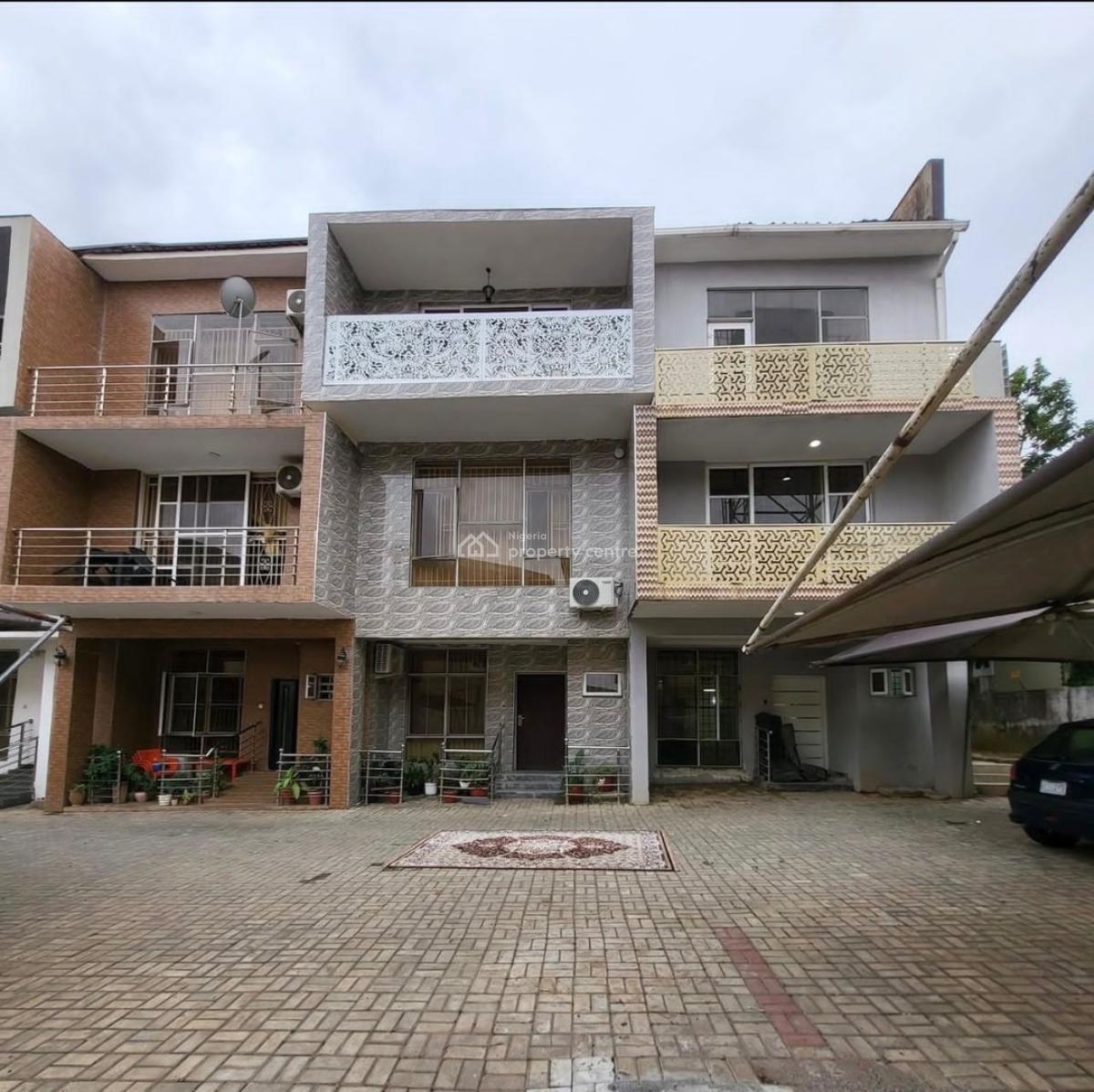 Neatly Used 4 Bedroom Terrace Duplex with Bq, Guzape Hills, Guzape District, Abuja, Terraced Duplex for Sale
