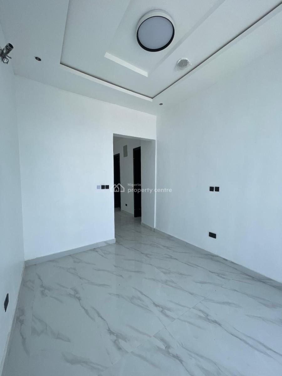 Hot Deal! Spacious 5 Bedroom Detached Home with Swimming Pool, Located in a Secure and Serene Environment., Lekki, Lagos, Detached Duplex for Sale