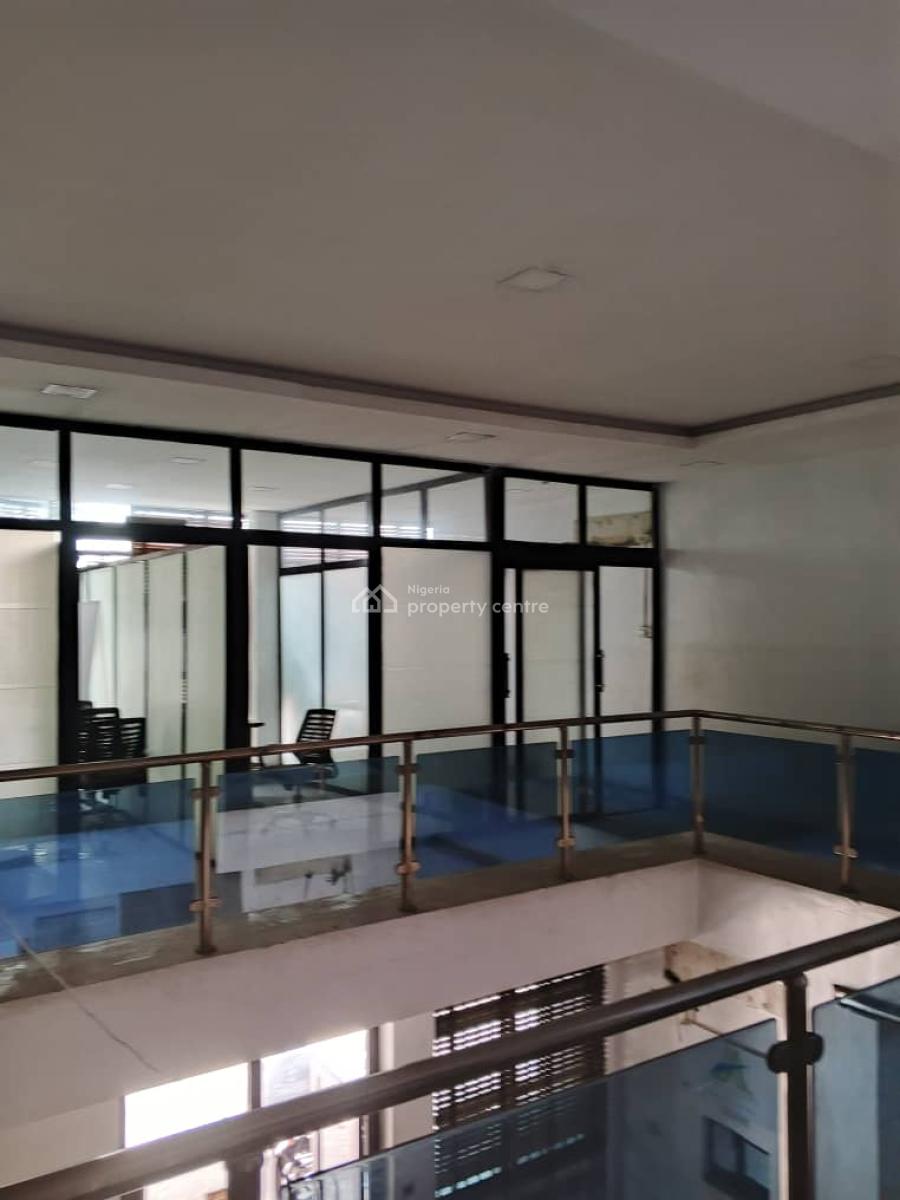 Commercial Building in a Strategic Position, Ojuelegba, Surulere, Lagos, Office Space for Rent