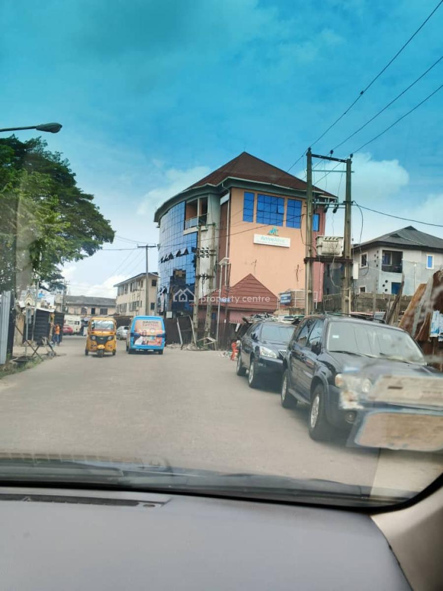 Commercial Building in a Strategic Position, Ojuelegba, Surulere, Lagos, Office Space for Rent