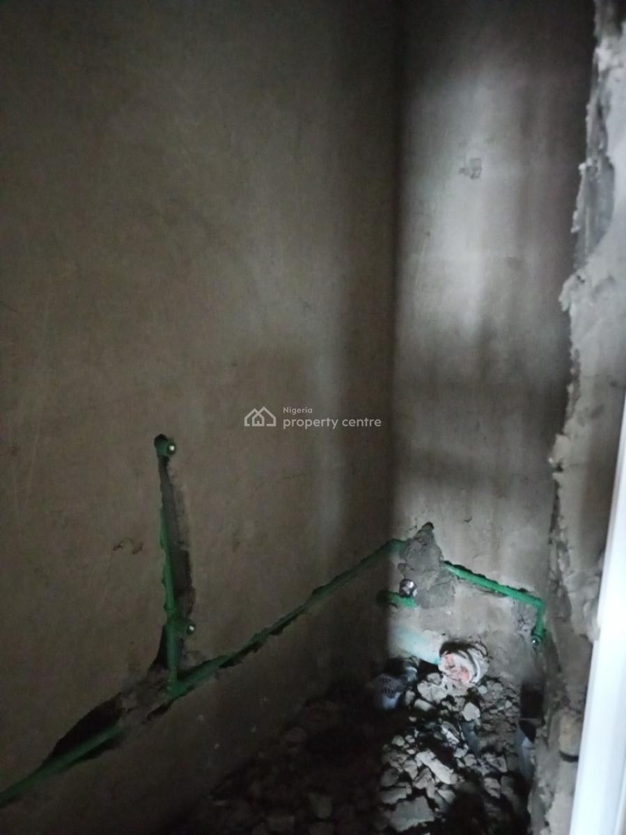 Luxury New Shop with Classic Features Facing Road, Thomas Estate, Ajah, Lagos, Ajah, Lagos, Shop for Rent