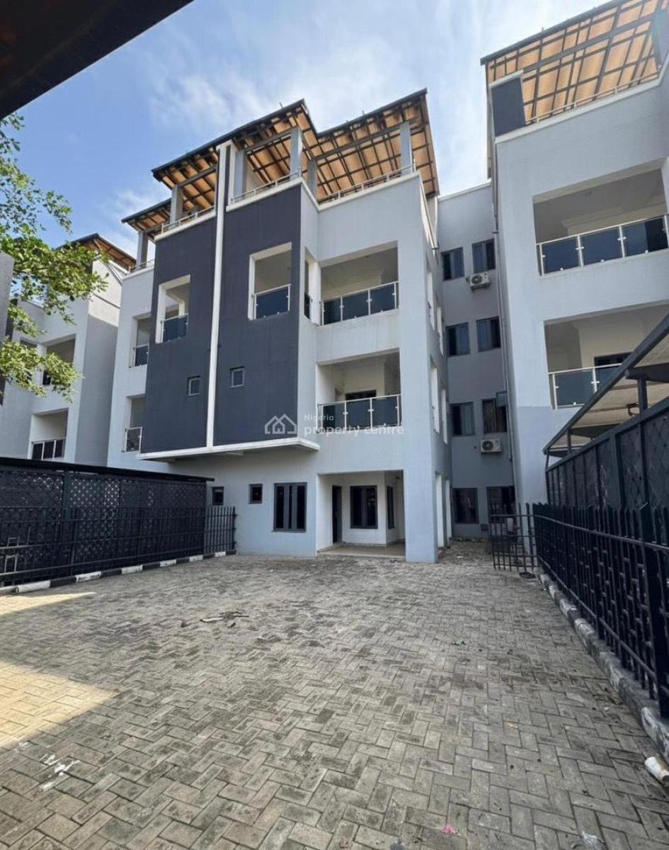 6 Bedroom Semidetached Duplex + Rooftop Lounge, Jahi, Abuja, Semi-detached Duplex for Sale