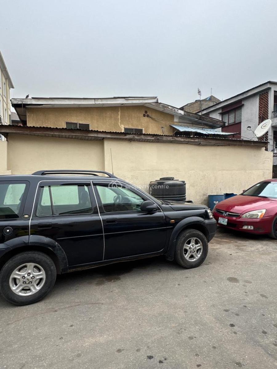 Distress Block of 4 Flat with a 5 Bedroom with Bq Behind on 600sqm, Allen, Ikeja, Lagos, Block of Flats for Sale