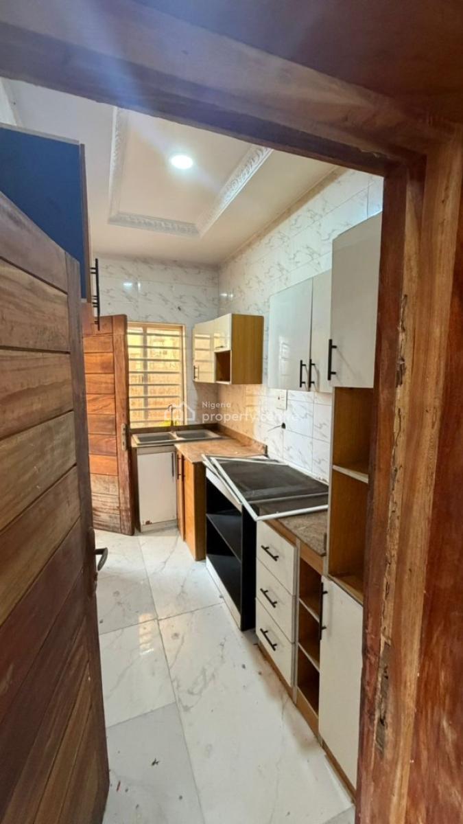 Standard 2bedroom Flat, Ologolo, Lekki, Lagos, Flat / Apartment for Rent