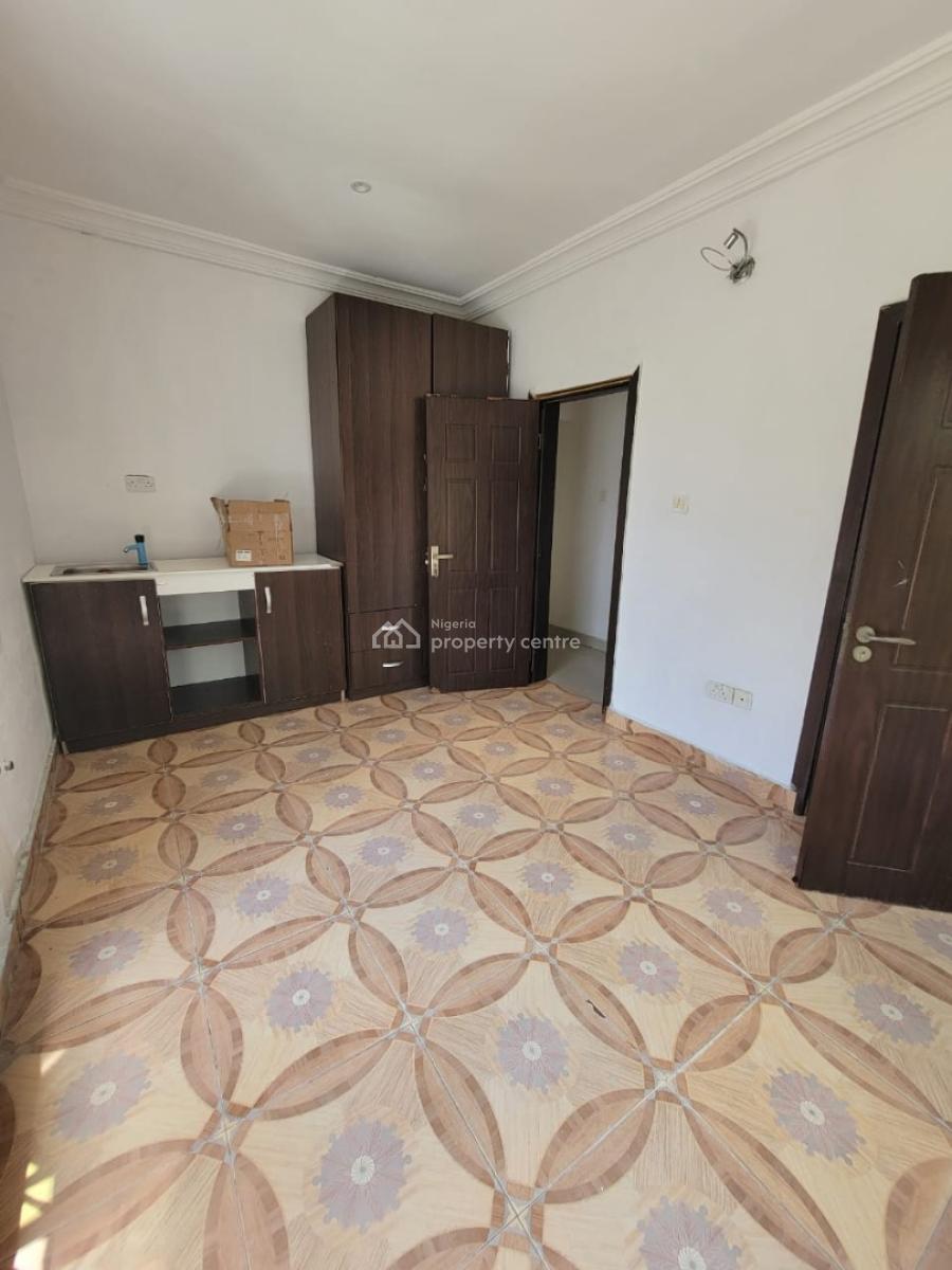 Standard Room Self-contained  Location: West End Estate Ikota., Ikota, Lekki, Lagos, Flat / Apartment for Rent