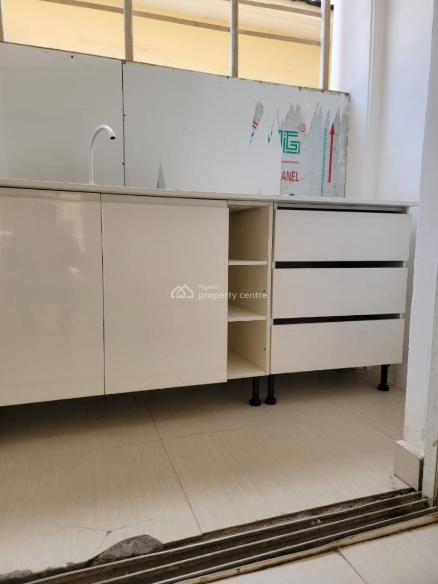 .master Room & Parlor with Private Balcony  Location: West End Estate, Ikota, Lekki, Lagos, Flat / Apartment for Rent