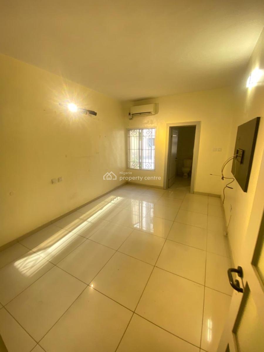 Spacious 4 Bedroom Terrace Duplex with Bq, Lekki Phase1, Lekki, Lagos, Terraced Duplex for Rent