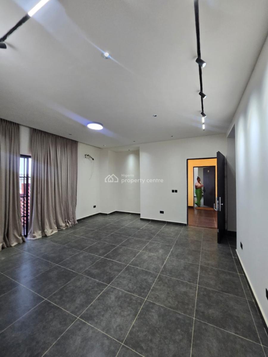 Tastefully Finished Serviced 3 Bedroom Flat, Lekki Phase 1, Lekki, Lagos, Flat / Apartment for Rent