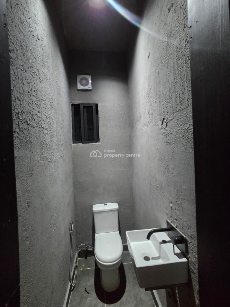 Tastefully Finished Serviced 3 Bedroom Flat, Lekki Phase 1, Lekki, Lagos, Flat / Apartment for Rent