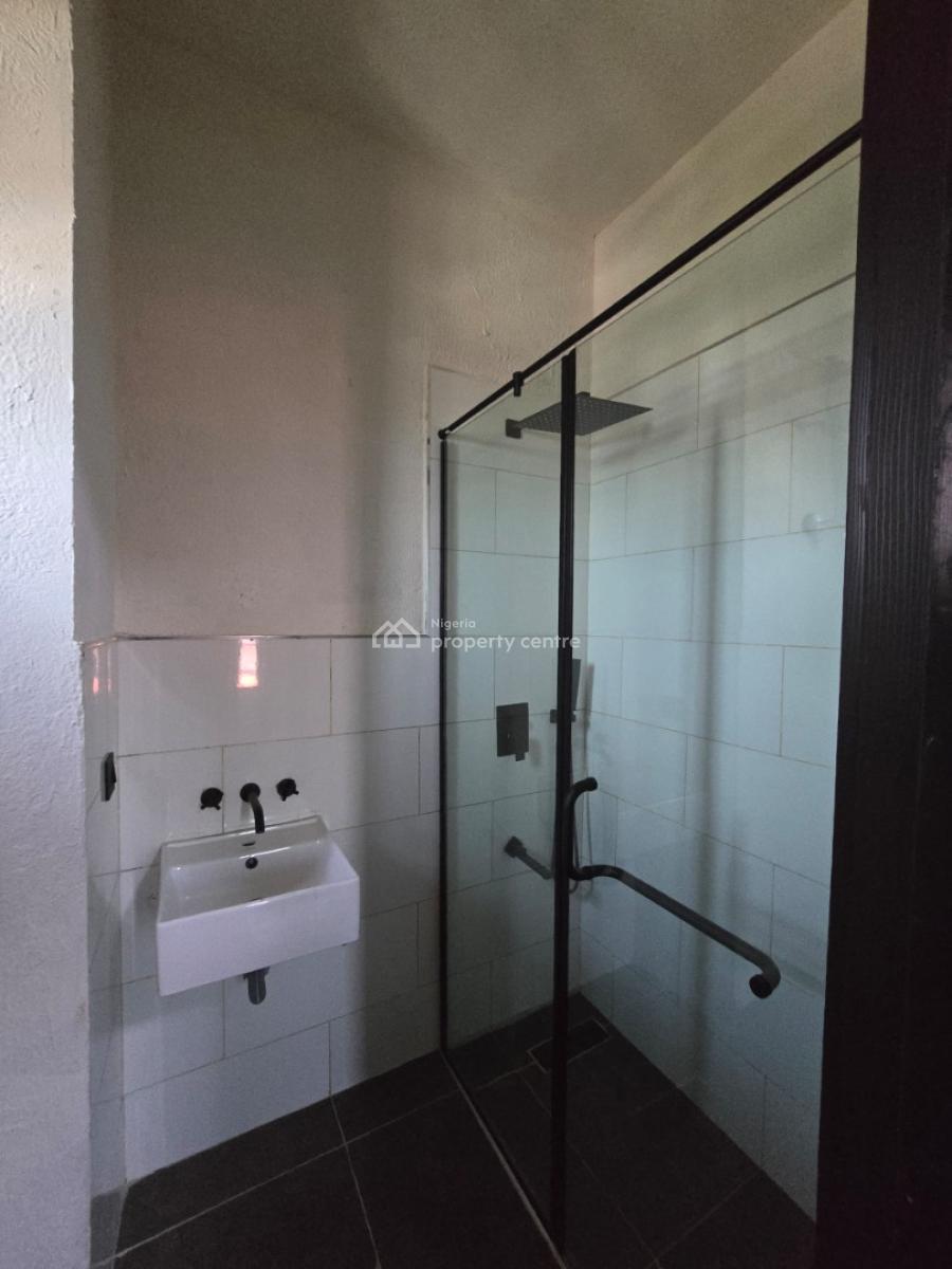 Tastefully Finished Serviced 3 Bedroom Flat, Lekki Phase 1, Lekki, Lagos, Flat / Apartment for Rent