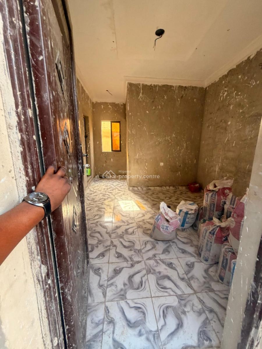 Newly Built Spacious Miniflat  with Good Finishing Wit Kitchen Cabinet, Palmgrove, Shomolu, Lagos, Mini Flat (room and Parlour) for Rent