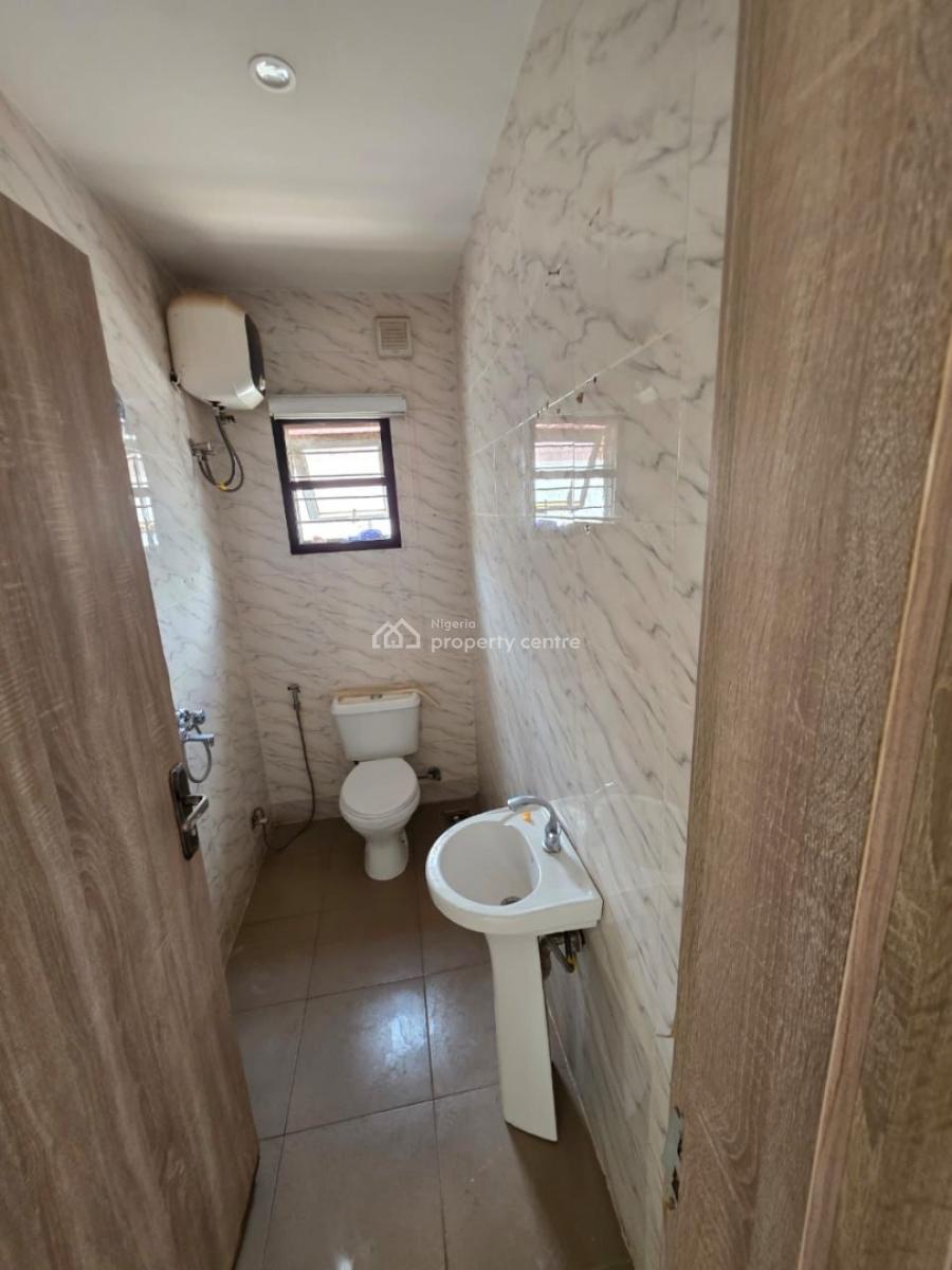 1 Bedroom Apartment, in a Highly Sought After Neighborhood, Maitama District, Abuja, Flat / Apartment for Rent