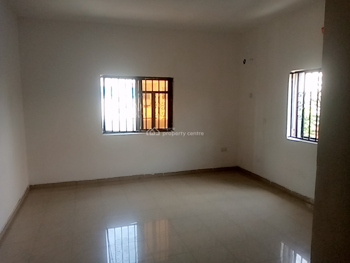a Very Huge and Very Neat Mini Flat, Osapa, Lekki, Lagos, Flat / Apartment for Rent