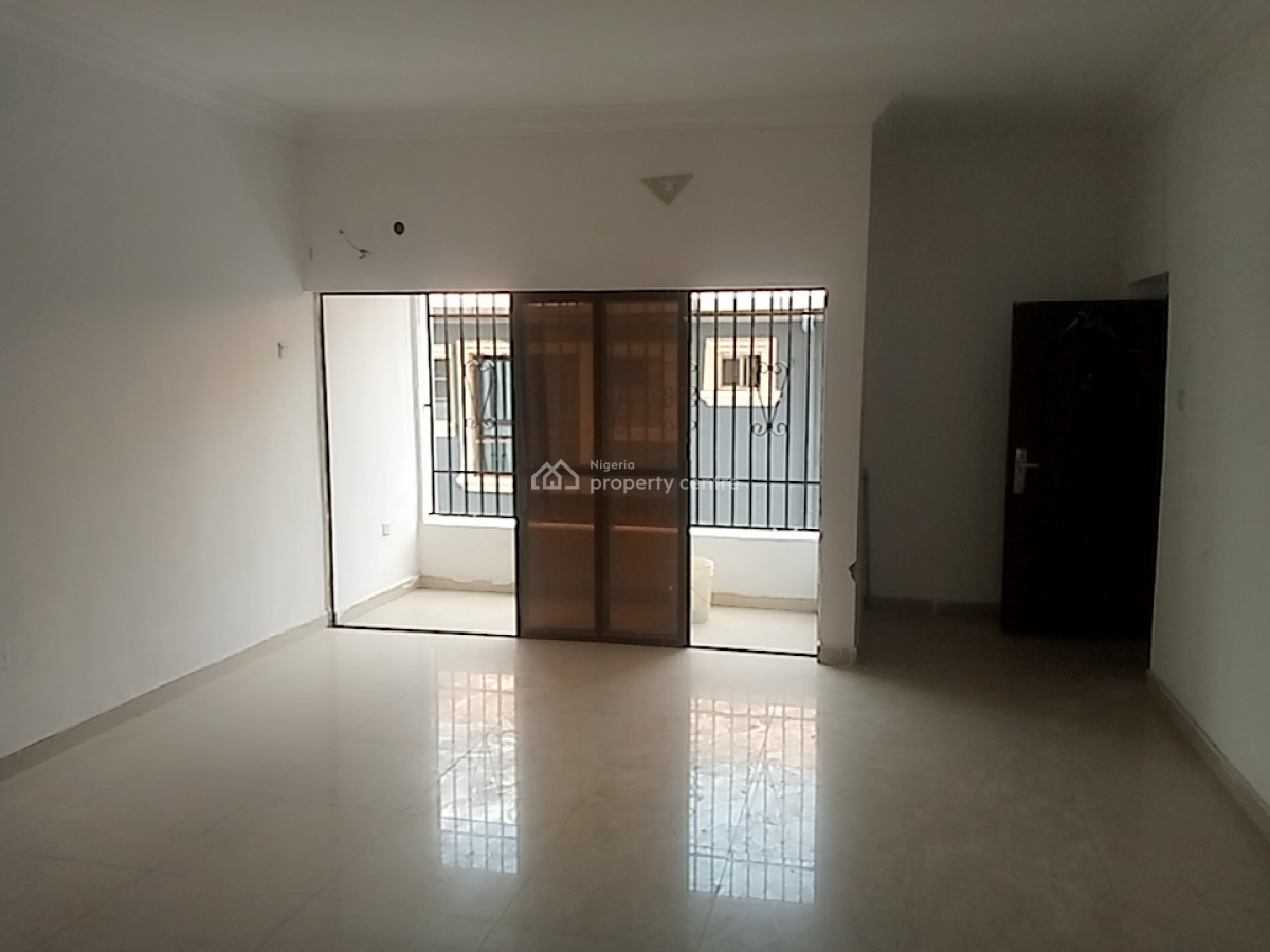 a Very Huge and Very Neat Mini Flat, Osapa, Lekki, Lagos, Flat / Apartment for Rent