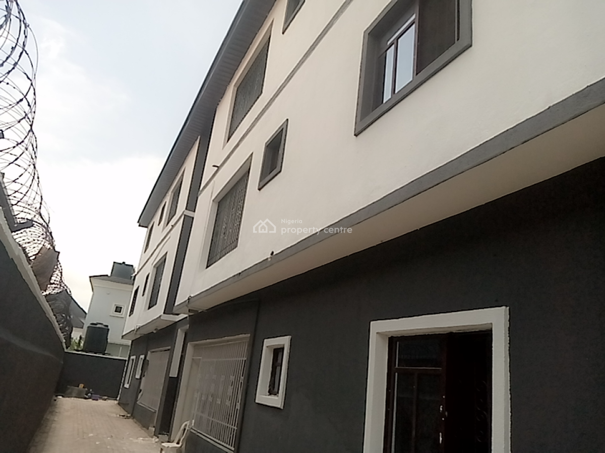 a Very Huge and Very Neat Mini Flat, Osapa, Lekki, Lagos, Flat / Apartment for Rent