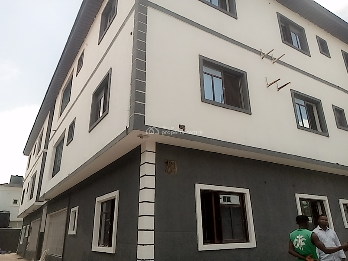 a Very Huge and Very Neat Mini Flat, Osapa, Lekki, Lagos, Flat / Apartment for Rent