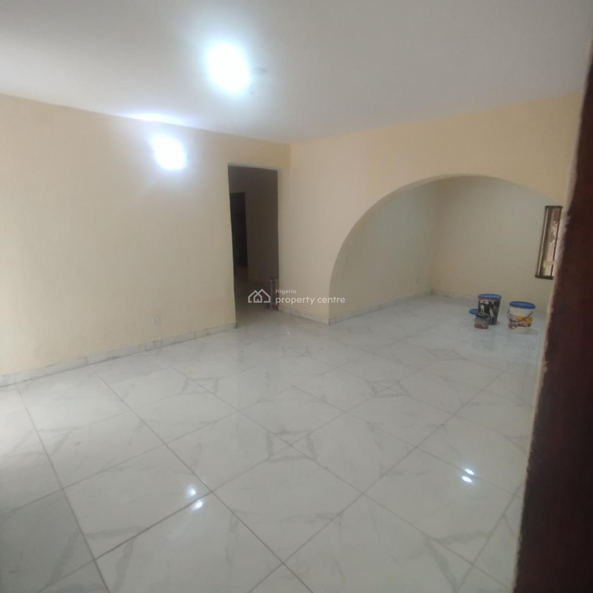 Nice 3bedroom Flat, Olusesi Street,close to Royal Pine Estate, Lekki Expressway, Lekki, Lagos, Flat / Apartment for Rent