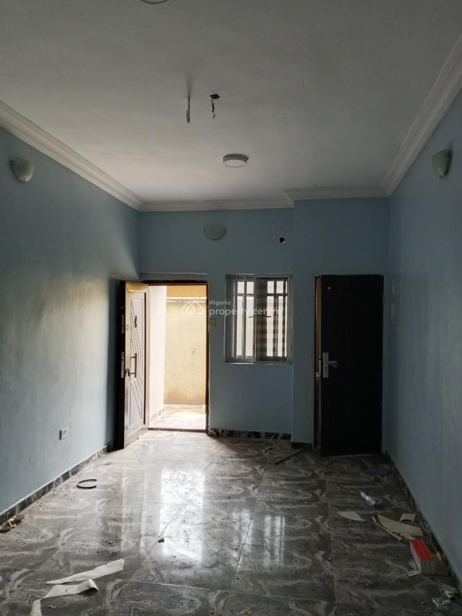 Sharp 2 Bedrooms, Bucknor Estate, Isolo, Lagos, Flat / Apartment for Rent