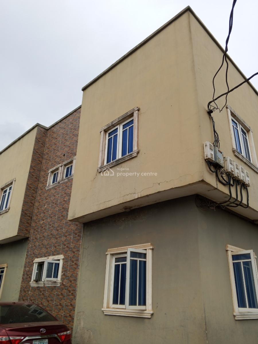 Sharp 2 Bedrooms, Bucknor Estate, Isolo, Lagos, Flat / Apartment for Rent