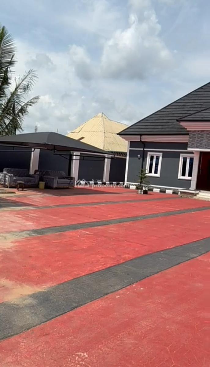 Semi Direct Brief, Ogheghe, Off Sapele Road. Benin City, Ikpoba Okha, Edo, Block of Flats for Sale
