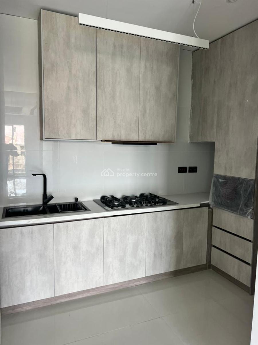 Exclusive 2 Bedroom Apartment with Pool Gym and Elevator, Lekki Phase 1,lekki, Lekki Phase 1, Lekki, Lagos, Block of Flats for Sale