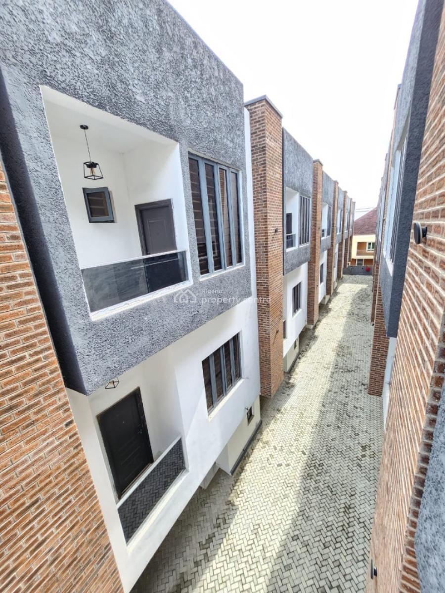 4 Bedroom Terrace Duplex with Bq, Ologolo, Lekki, Lagos, Terraced Duplex for Sale