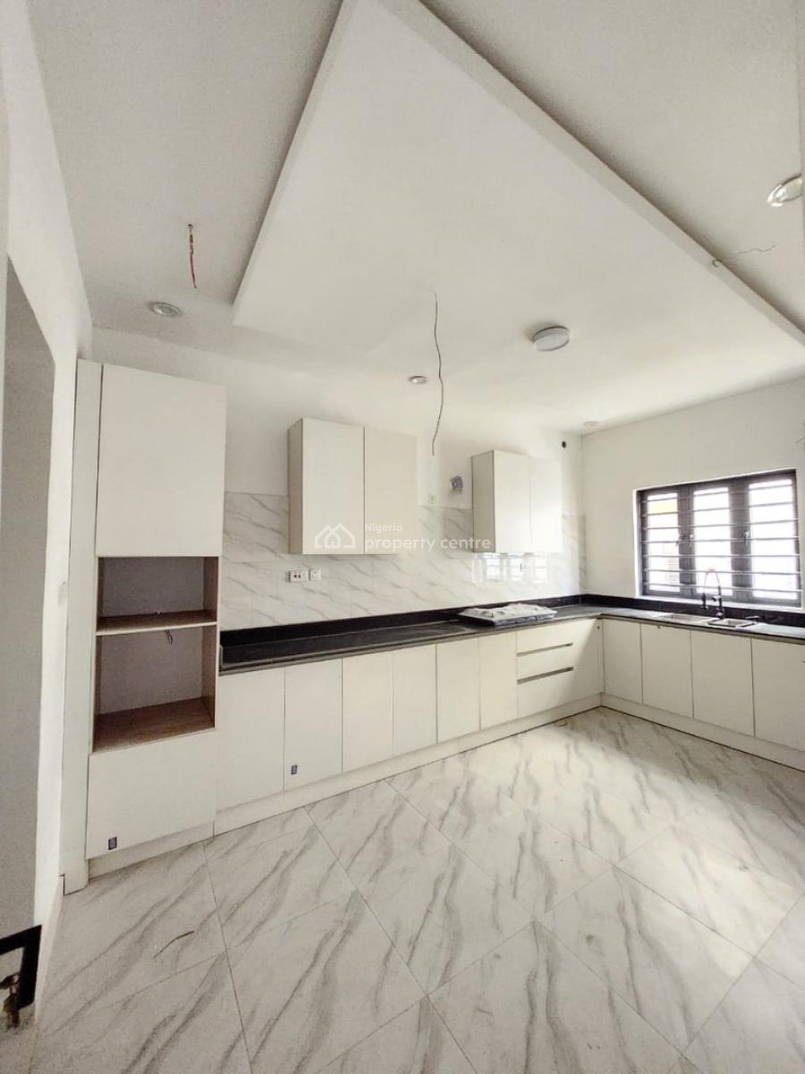 4 Bedroom Terrace Duplex with Bq, Ologolo, Lekki, Lagos, Terraced Duplex for Sale