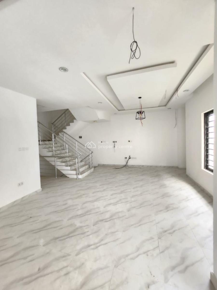 4 Bedroom Terrace Duplex with Bq, Ologolo, Lekki, Lagos, Terraced Duplex for Sale