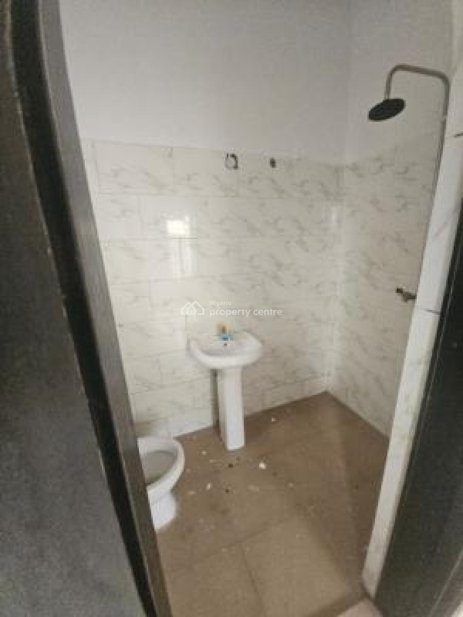 2 Bedroom Apartment, Ground Floor, Extension, Omole Phase 2, Ikeja, Lagos, Flat / Apartment for Sale