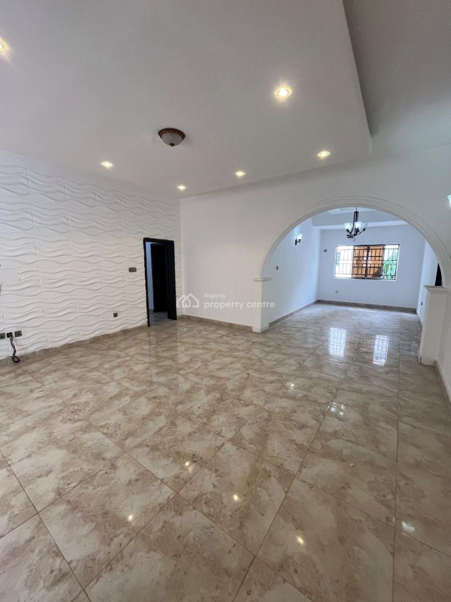 Fully Serviced 3bed Apartment Available in Lekki Phase 1, Lekki Phase 1, Lekki, Lagos, Flat / Apartment for Rent