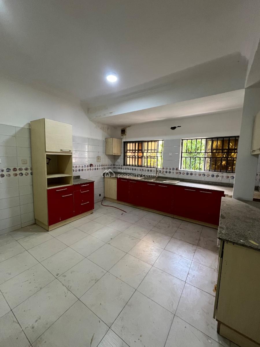 Fully Serviced 3bed Apartment Available in Lekki Phase 1, Lekki Phase 1, Lekki, Lagos, Flat / Apartment for Rent