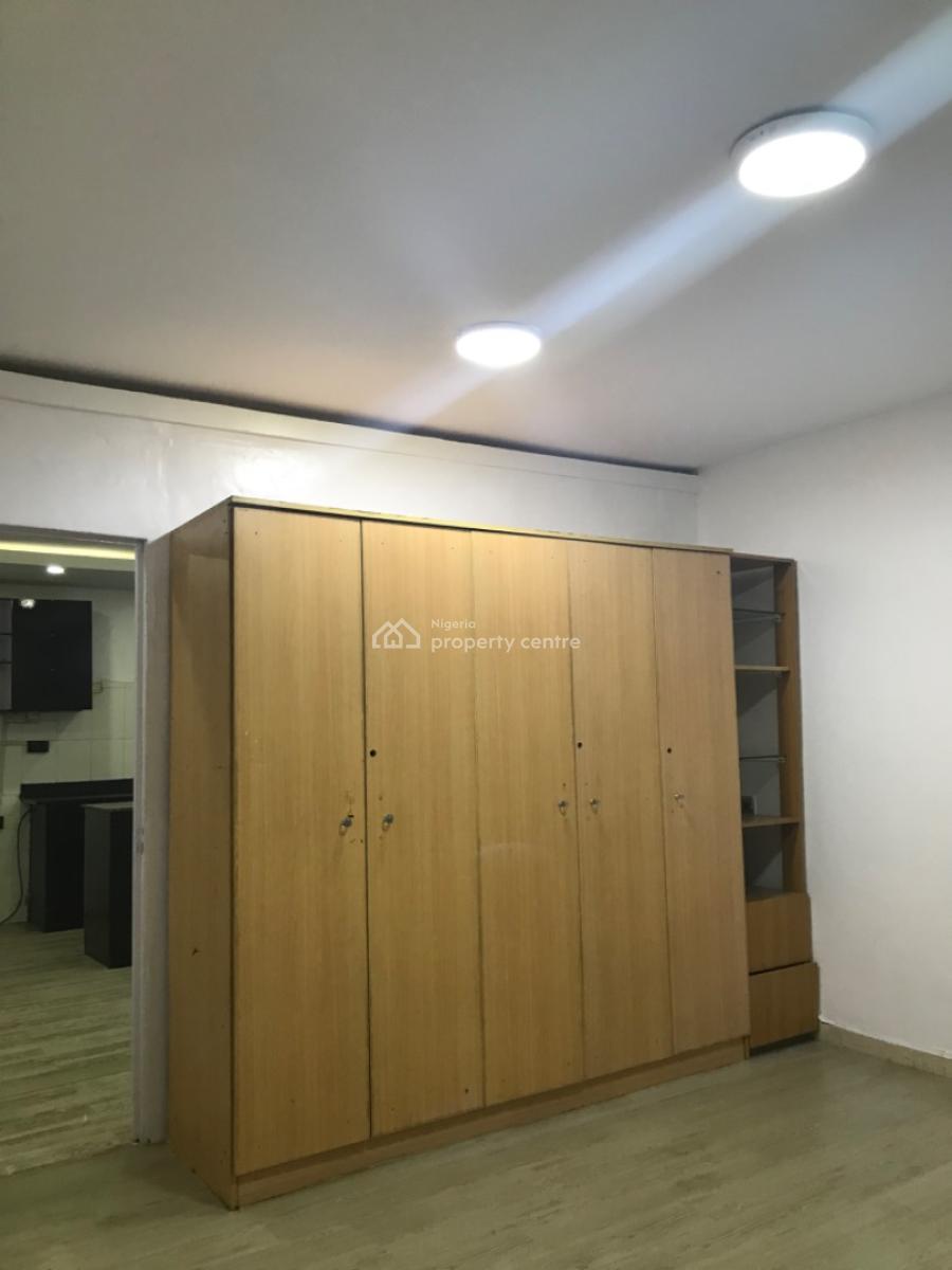 Very Standard Clean Mini Flat Upstairs @lekki Phase 1, Lekki Phase 1, Lekki, Lagos, Mini Flat (room and Parlour) for Rent