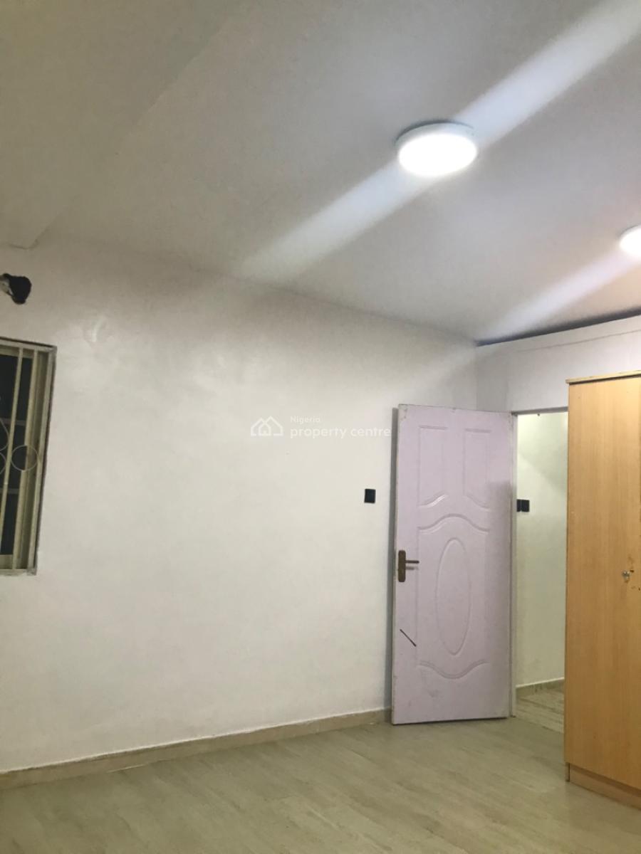 Very Standard Clean Mini Flat Upstairs @lekki Phase 1, Lekki Phase 1, Lekki, Lagos, Mini Flat (room and Parlour) for Rent