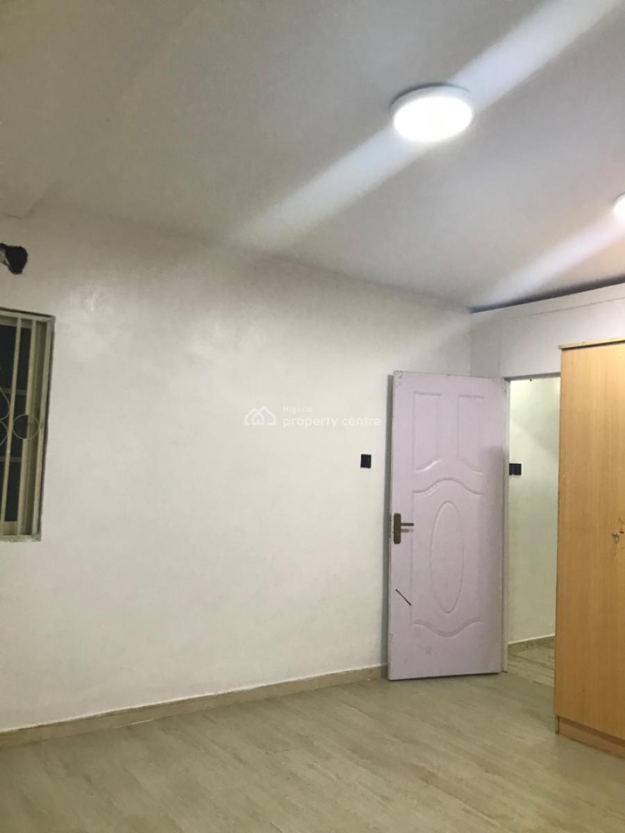 Very Standard Clean Mini Flat Upstairs @lekki Phase 1, Lekki Phase 1, Lekki, Lagos, Mini Flat (room and Parlour) for Rent