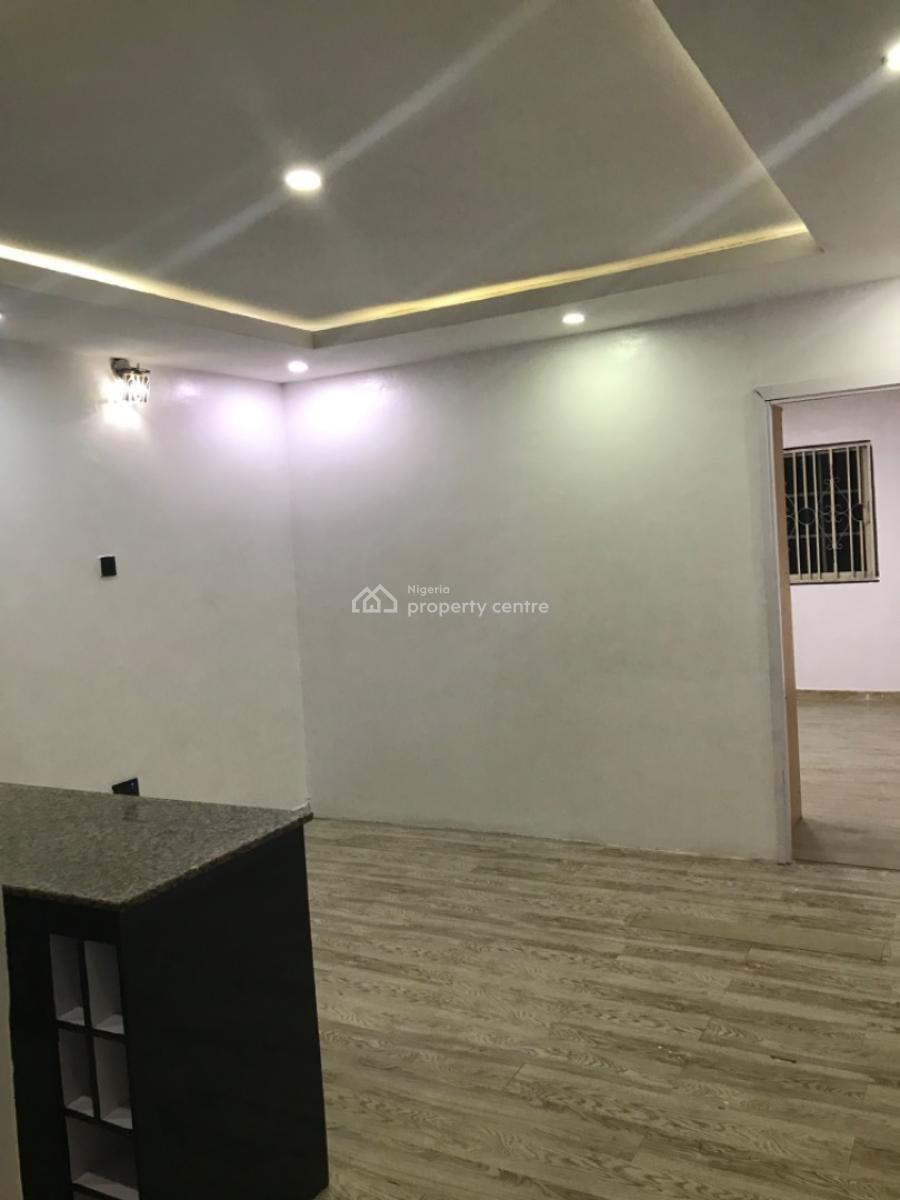 Very Standard Clean Mini Flat Upstairs @lekki Phase 1, Lekki Phase 1, Lekki, Lagos, Mini Flat (room and Parlour) for Rent