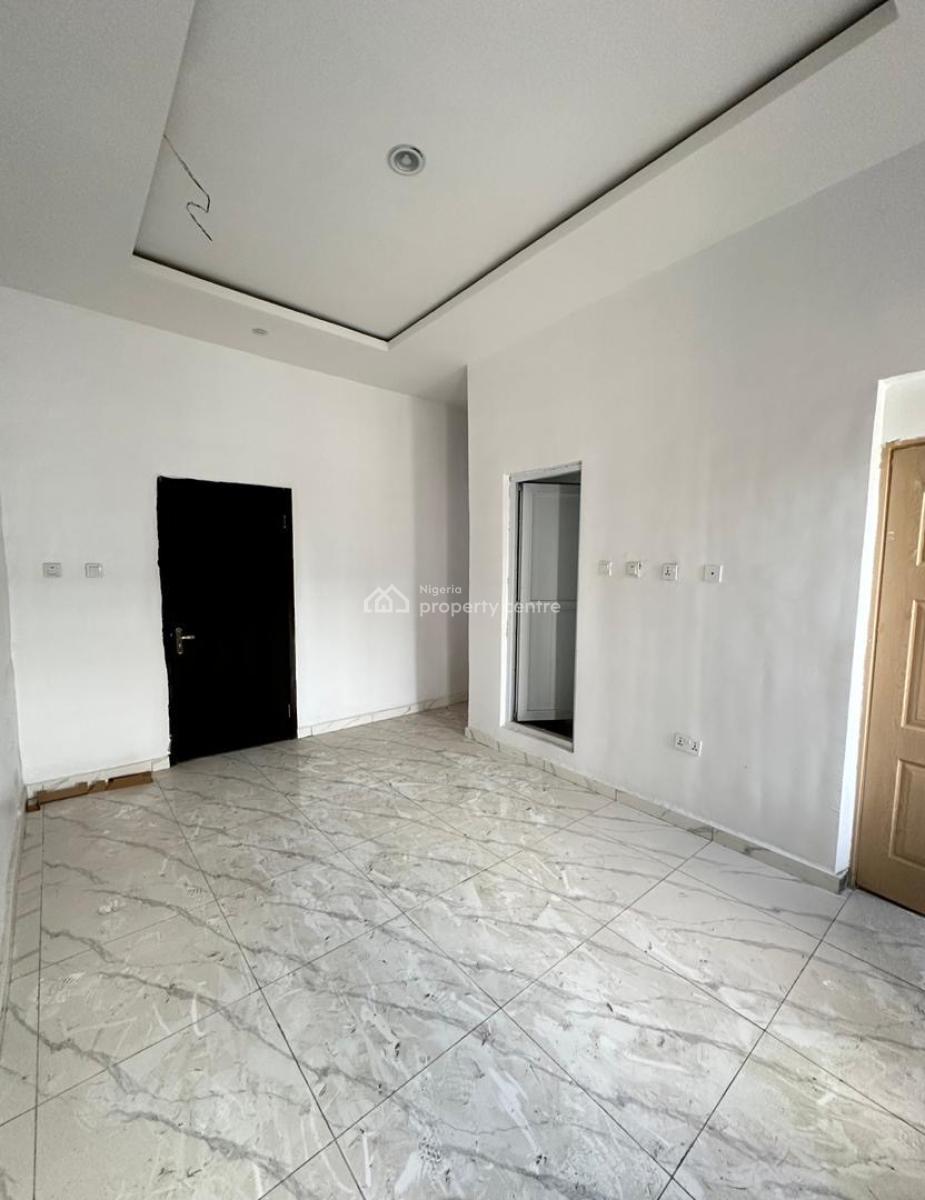 Well-built Luxury Spacious 3 Bedroom Terrace Duplex, Mobil Road Ilaje, Ajah, Lagos, Terraced Duplex for Sale