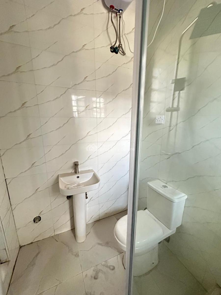 Well-built Luxury Spacious 3 Bedroom Terrace Duplex, Mobil Road Ilaje, Ajah, Lagos, Terraced Duplex for Sale