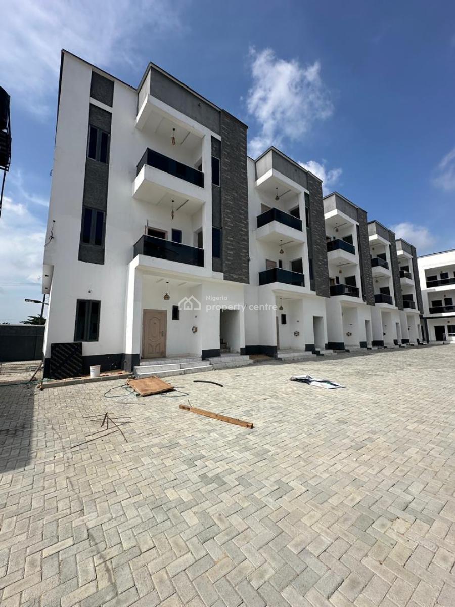Well-built Luxury Spacious 1 Bedroom Apartment, Mobil Road Ilaje, Ajah, Lagos, Mini Flat (room and Parlour) for Sale