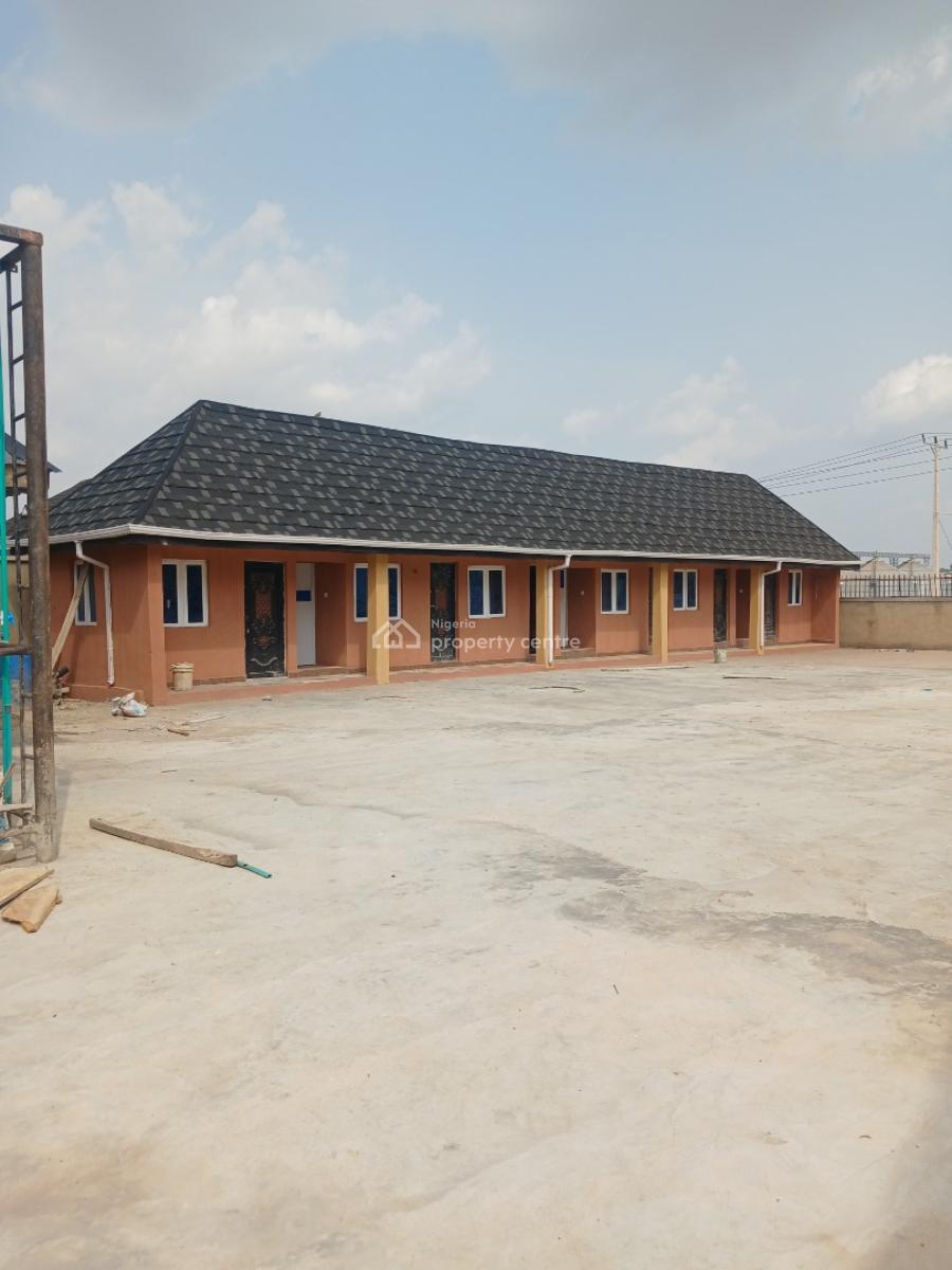 Warehouse Measuring About 1,800sm, Challange - Sako Road, Ibadan, Oyo, Warehouse for Rent