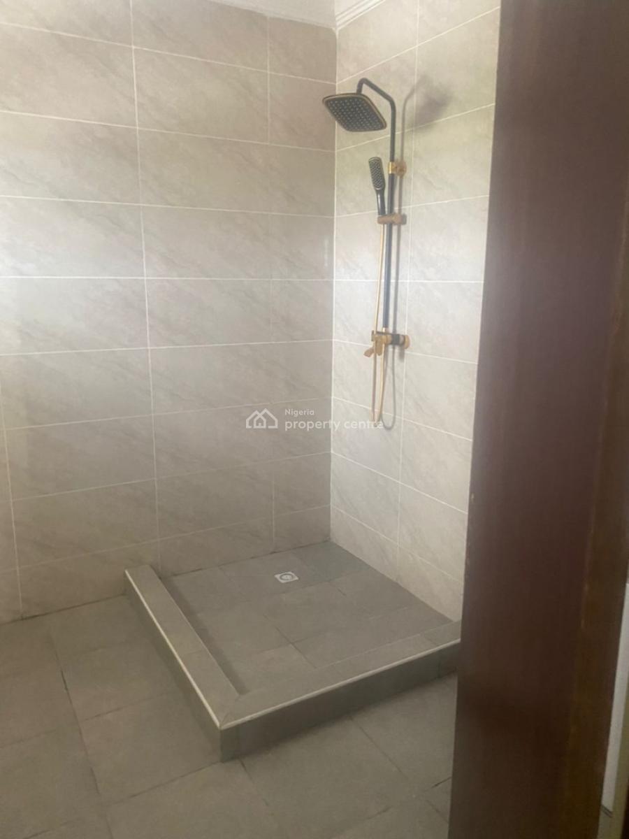 Luxury Master Bedroom in a Shared Apartment, Lekki, Lagos, Flat / Apartment for Rent