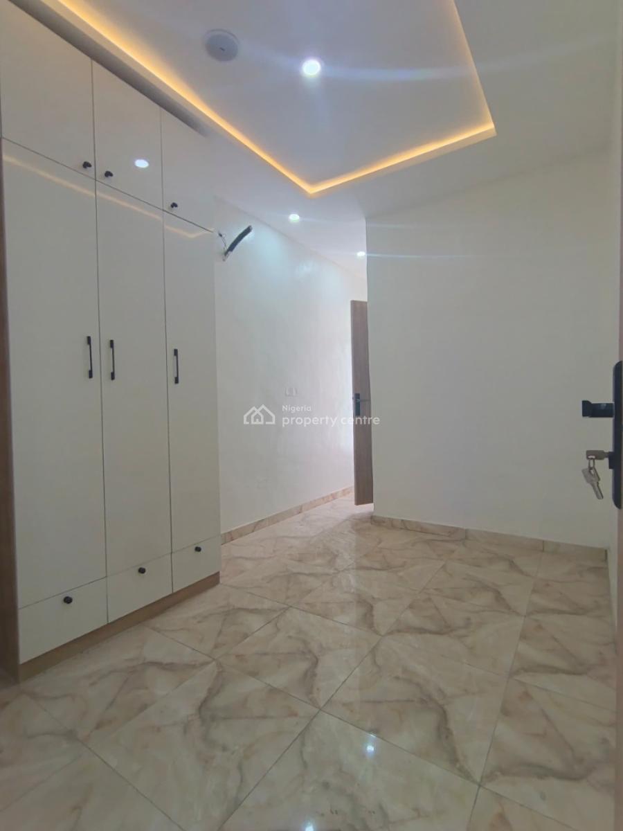 Luxury Neat 3  Bedroom Terrace with Bq-, Atlantic Nominee Estate General Paint Lekki Epe Express, Ajah, Lagos, Terraced Duplex for Sale