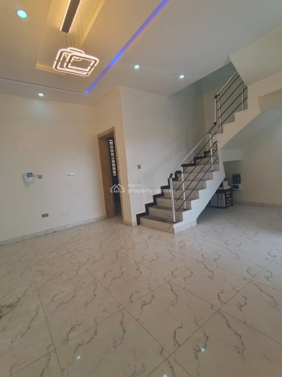 Luxury Neat 3  Bedroom Terrace with Bq-, Atlantic Nominee Estate General Paint Lekki Epe Express, Ajah, Lagos, Terraced Duplex for Sale