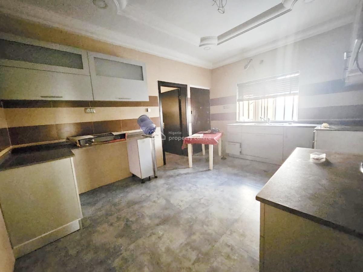 a Well Maintained Spacious 4 Bedroom Semi Detached Duplex with Bq, Gra Phase 1, Magodo, Lagos, Semi-detached Duplex for Rent
