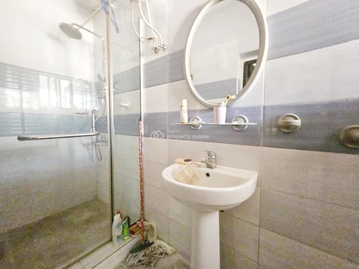 a Well Maintained Spacious 4 Bedroom Semi Detached Duplex with Bq, Gra Phase 1, Magodo, Lagos, Semi-detached Duplex for Rent